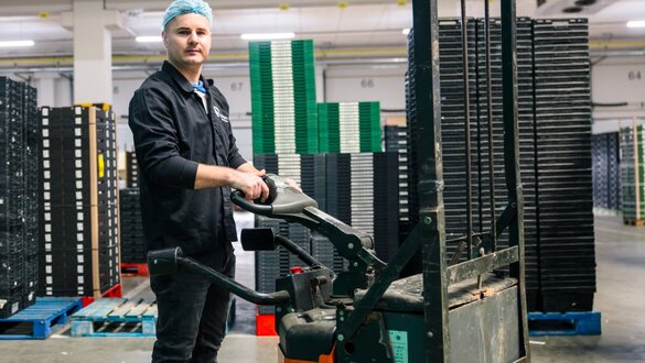 Працівник з завантаження/розвантаження